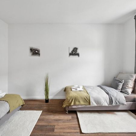 Wupper Home Ii, Top Lage Ideal Fuer Geschaeftsleute, Monteure, Familien, 3 Zimmer, Flachbild-Tv วุปปาทัล ภายนอก รูปภาพ