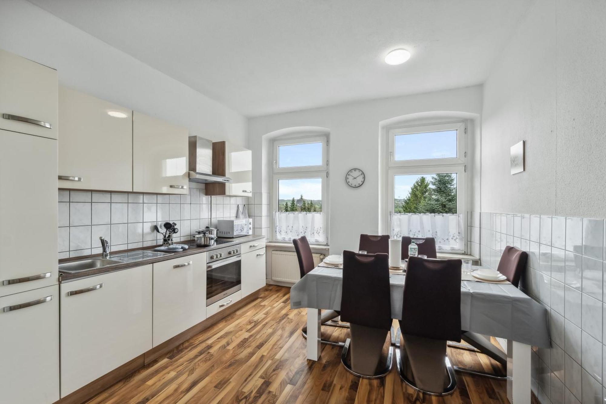 Wupper Home Ii, Top Lage Ideal Fuer Geschaeftsleute, Monteure, Familien, 3 Zimmer, Flachbild-Tv วุปปาทัล ภายนอก รูปภาพ